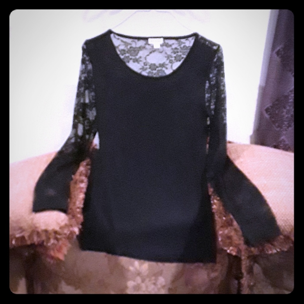Long sleeve lace blouse